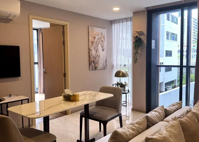 公寓 Stylish Modern View Asoke 曼谷